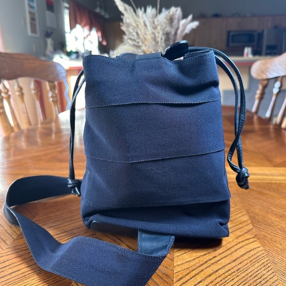 Salvatore Ferragamo Bucket Sling Bag Navy Blue - Picture 2 of 6